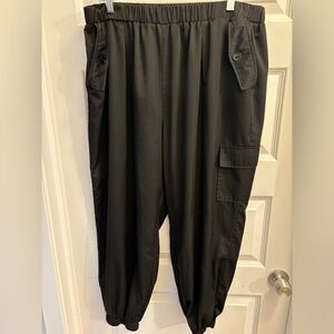 Black satin cargo pants size 4x or 20